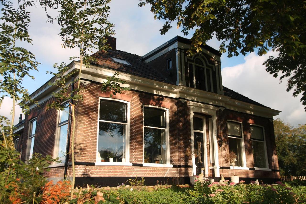 Onder De Boom Bed and Breakfast Gerkesklooster Exteriör bild
