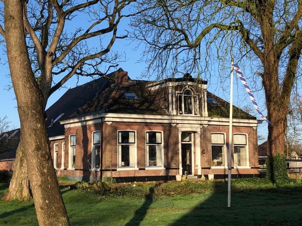Onder De Boom Bed and Breakfast Gerkesklooster Exteriör bild